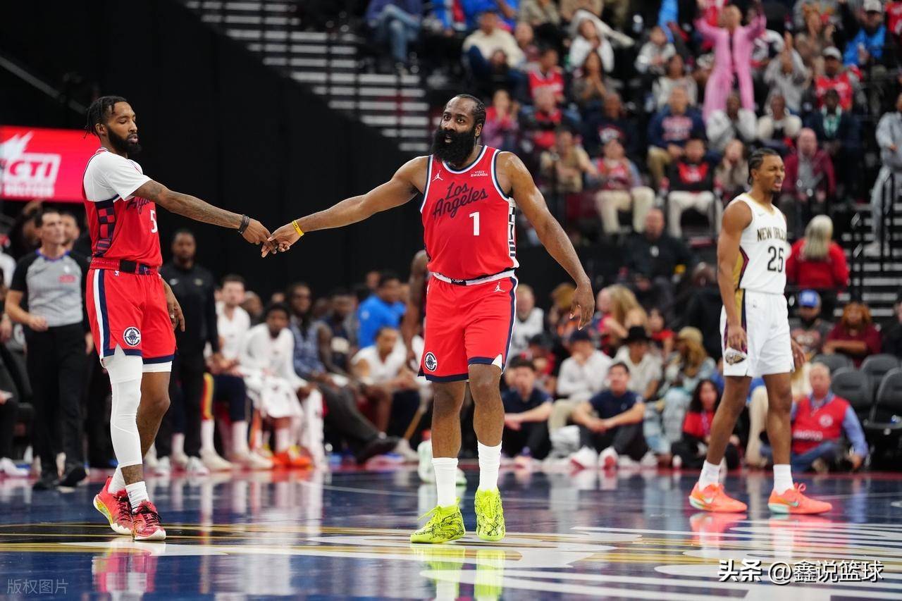 开云官方-赛地聚焦——德甲赛前热度飙升,山东男篮绝杀压哨,管理层满意,更衣室氛围转暖的简单介绍