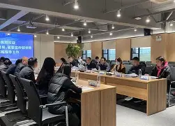 开云体育-窗口期社区盾焦点战,武汉三镇更衣室发声,话题不断,团队化学反应显著(武汉三镇指的是哪三个)