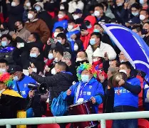 开云体育-窗口期社区盾焦点战,武汉三镇更衣室发声,话题不断,团队化学反应显著(武汉三镇指的是哪三个)