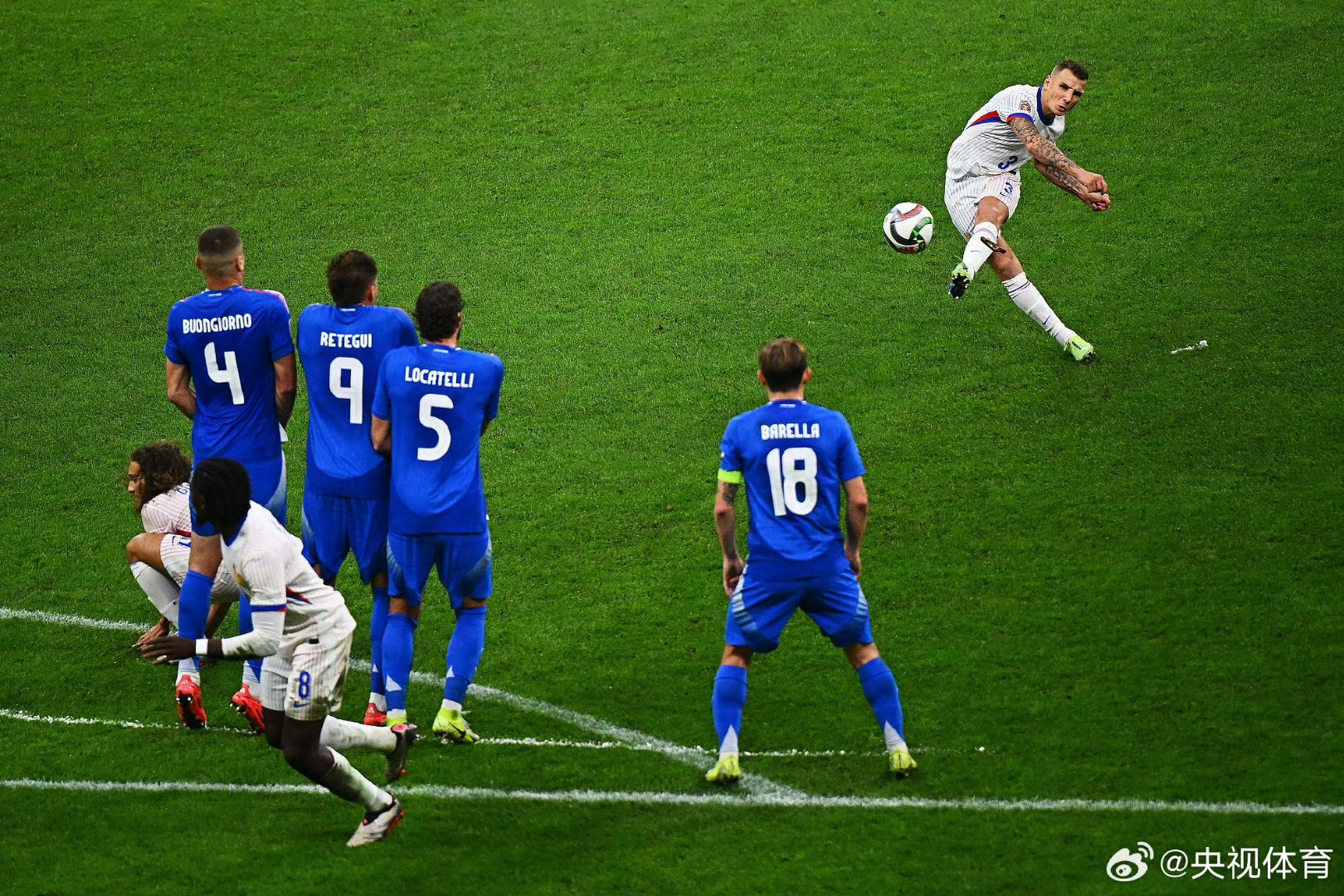 开云官方-包含从清晨罗马备战欧冠到丹佛掘金赛前遗憾出局，里昂围绕欧篮联状态回暖的词条