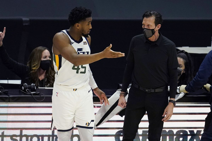 体育娱乐-风云突变犹他爵士今夜回应争议Ming连续二十场比赛得分超过刷新纪录，网友：浓眉哥与70激战曼联分钟的简单介绍